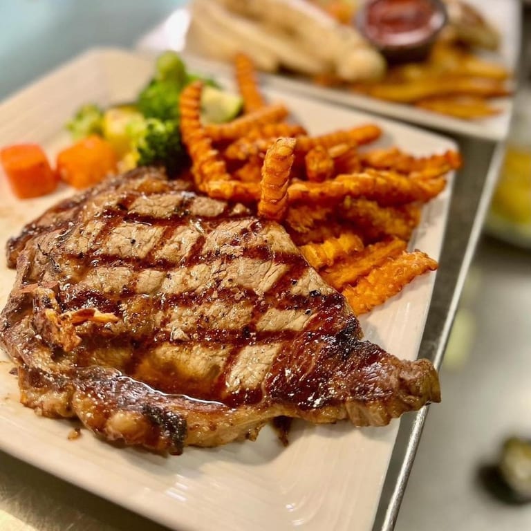 Juicy Cheeseburgers: A Local Favorite
